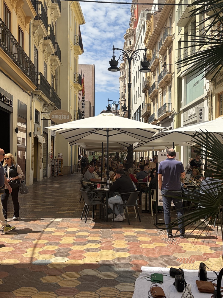 Carrer de Juan de Austria – Valencias elegante Einkaufsmeile im Herzen der Stadt